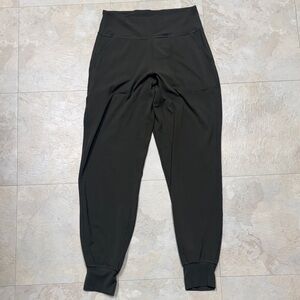 lululemon athletica Size 6 dark olive green Joggers pants leggings jogger